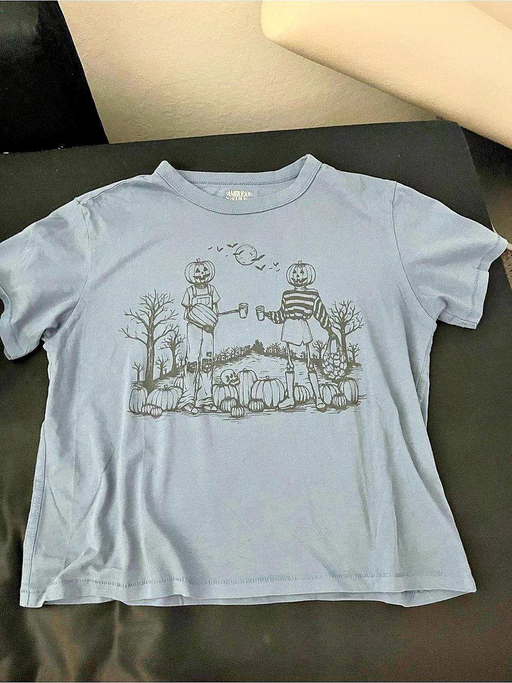American Eagle Halloween Graphic Short Sleeve Tee Size Small